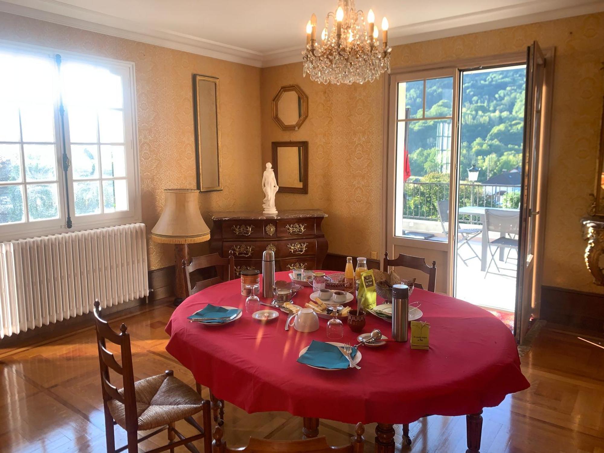 Longue Vue En Arbois Bed & Breakfast Eksteriør bilde