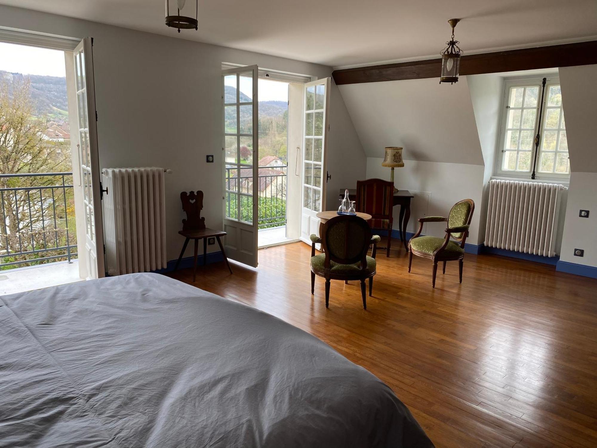 Longue Vue En Arbois Bed & Breakfast Eksteriør bilde